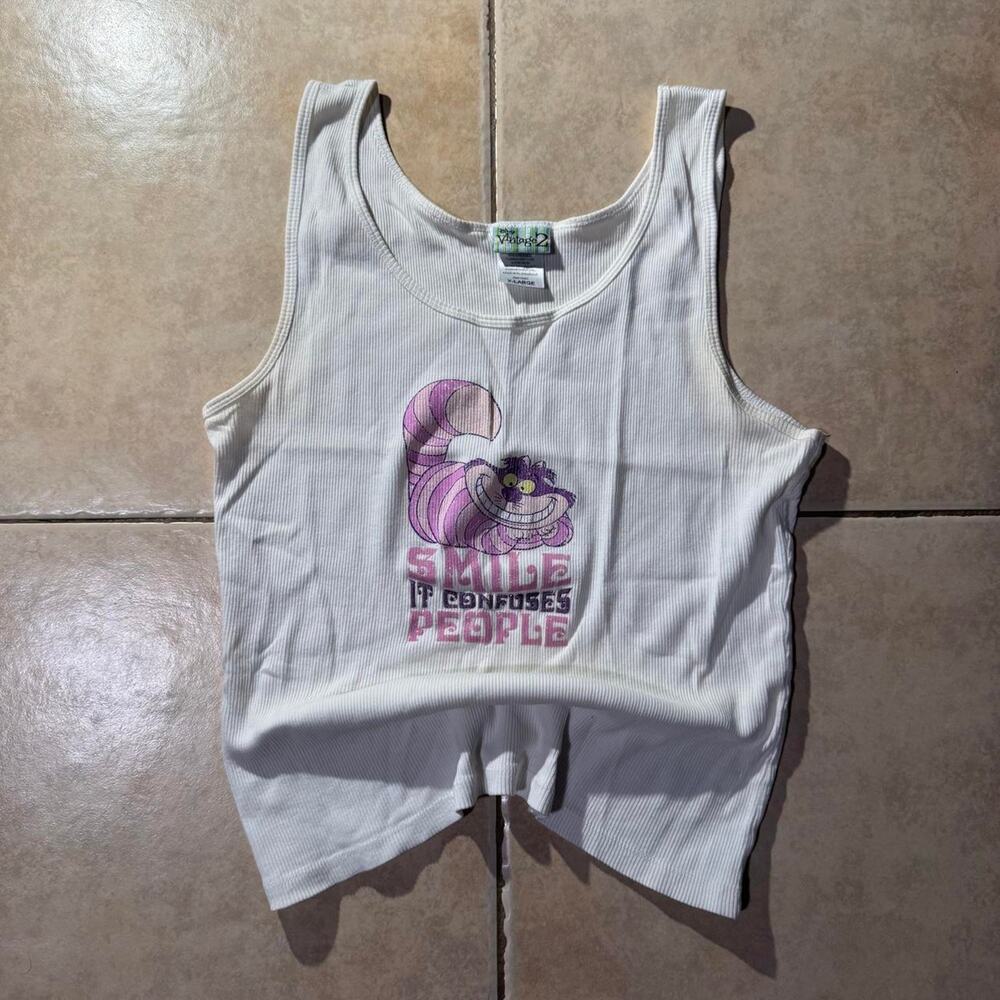 Disney alice in wonderland cheshire Shirt Size XL in Womens